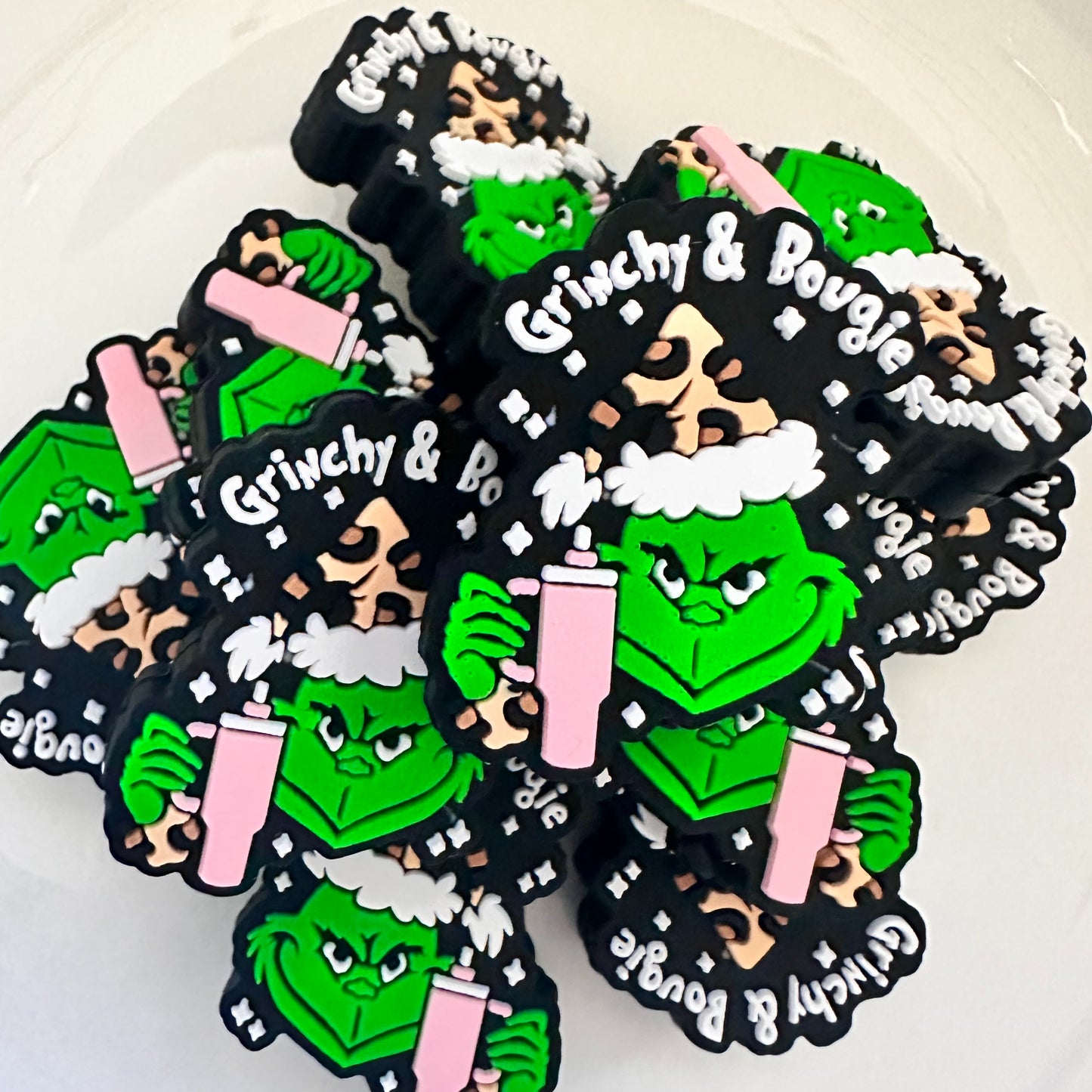 Grinchy & Bougie image 0