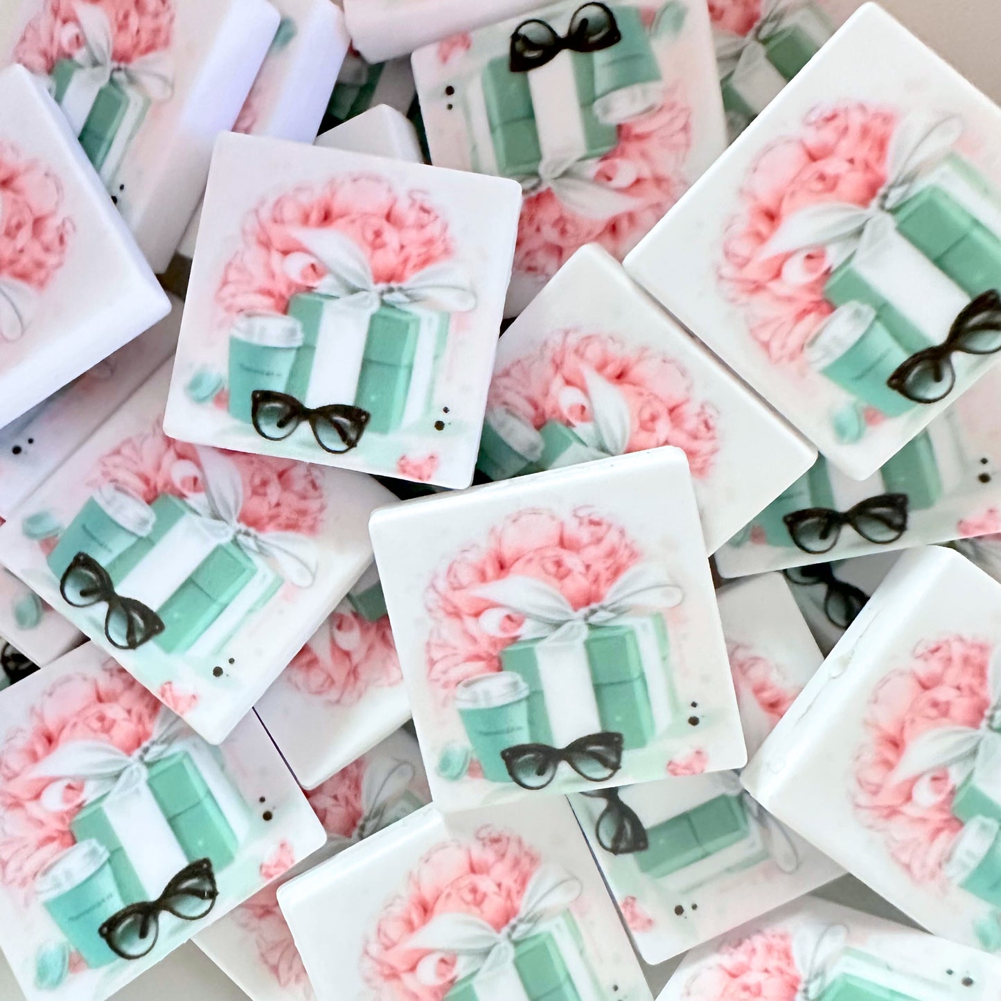 Tiffany Box With Flowers image 0