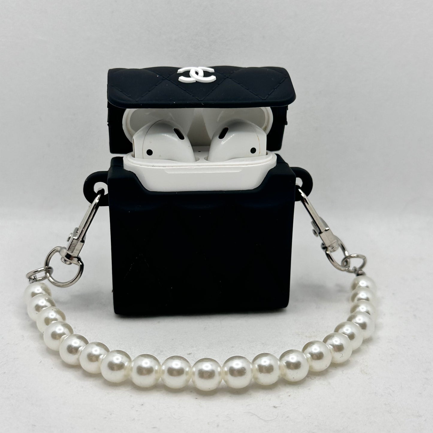 Purse with Pearls Airpod Case image 1
