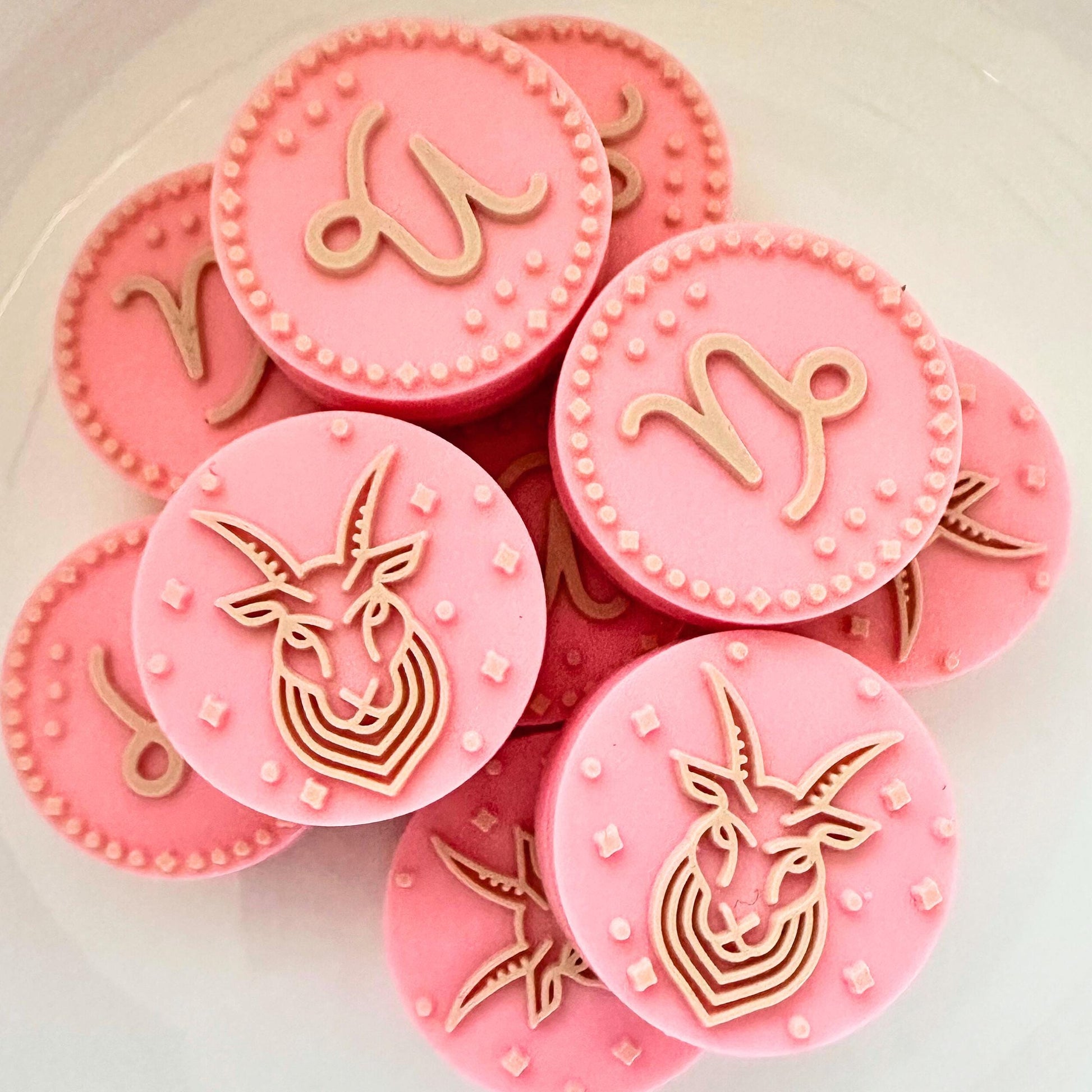 Pink Zodiac Capricorn image 0