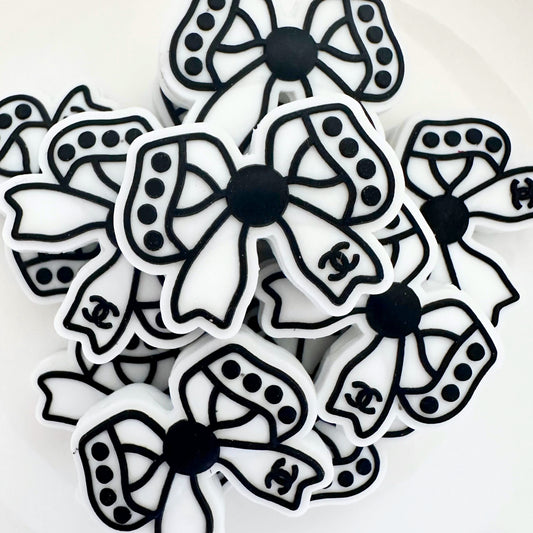 CC White Bow image 0