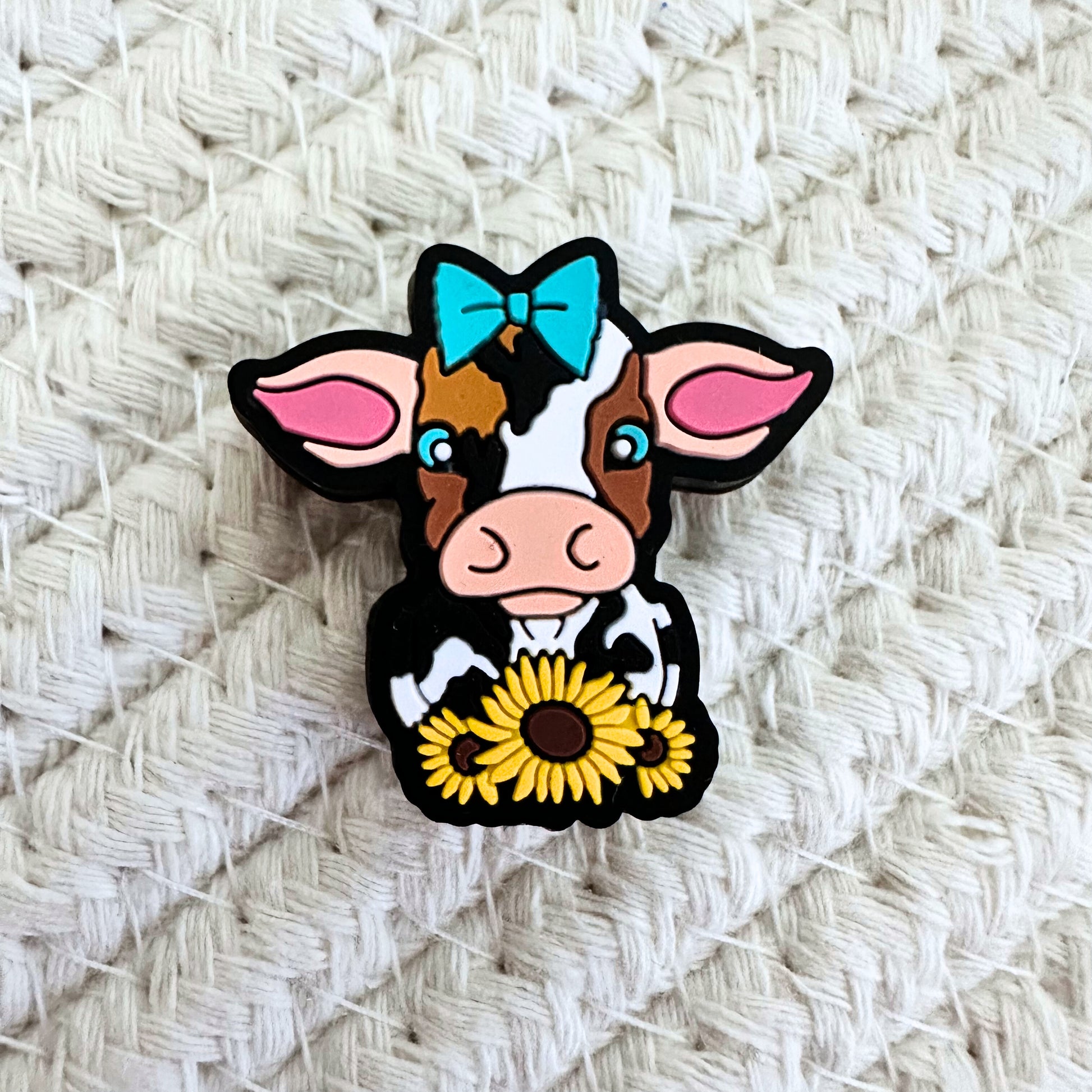 Highland Cow w/ Teal Bow image 1