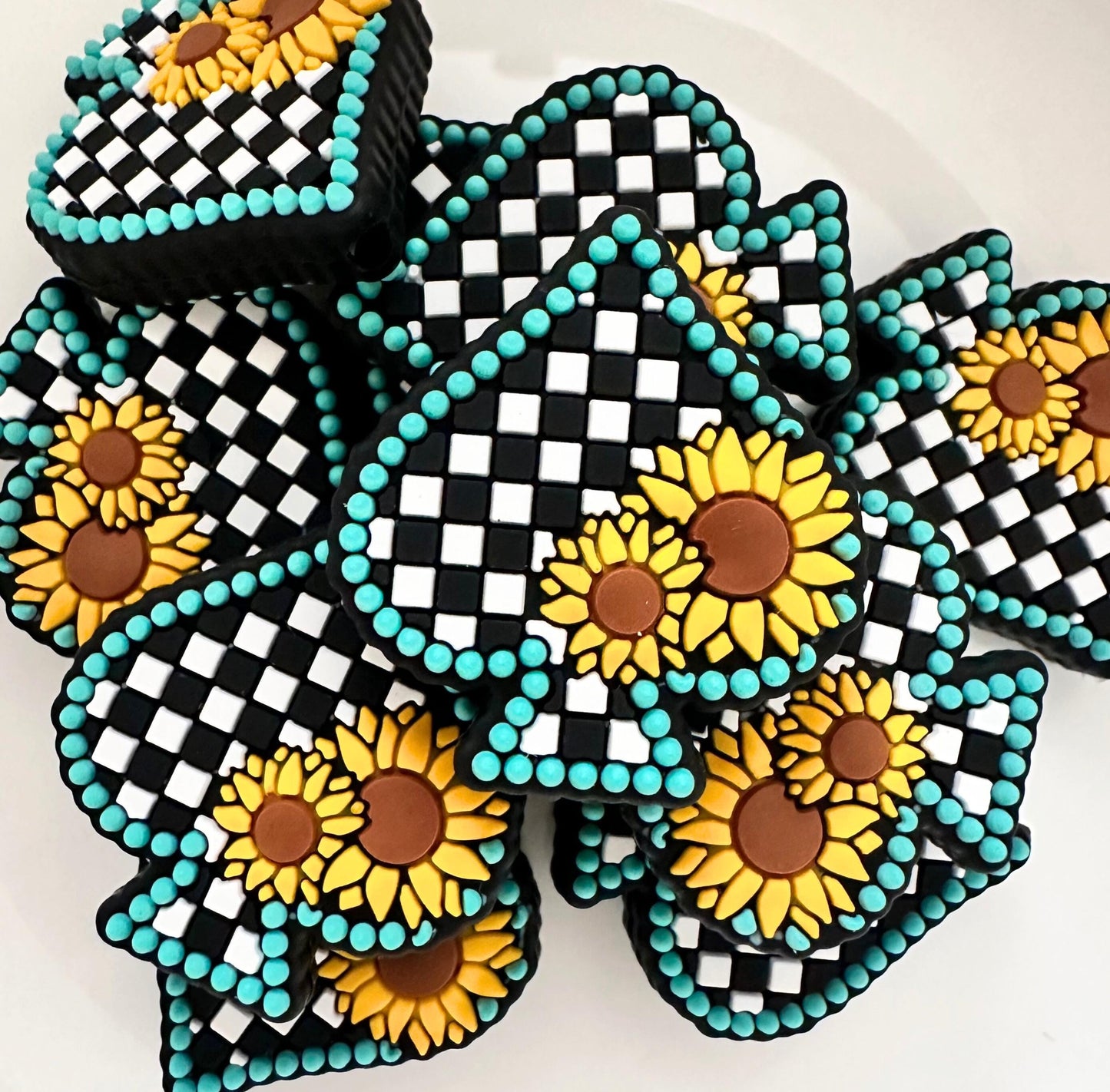 Sunflower Checkered Ace image 0